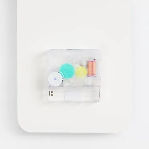 Часы Brevity, белые