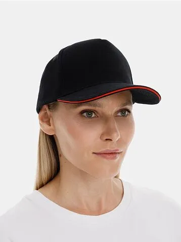 Бейсболка Classic 2.0, черная с красным кантом