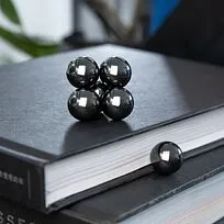 Магнитный антистресс Trifles, черный