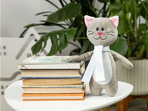 Мягкая игрушка Beastie Toys, котик с белым шарфом