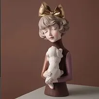 Статуэтка  quot;Девушка со щенком quot;