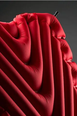 Надувной коврик Insulated Static V Luxe, красный