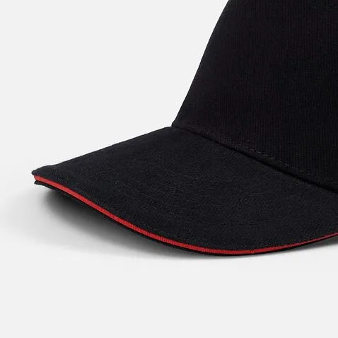 Бейсболка Classic 2.0, черная с красным кантом