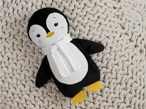 Мягкая игрушка Beastie Toys, пингвиненок с белым шарфом