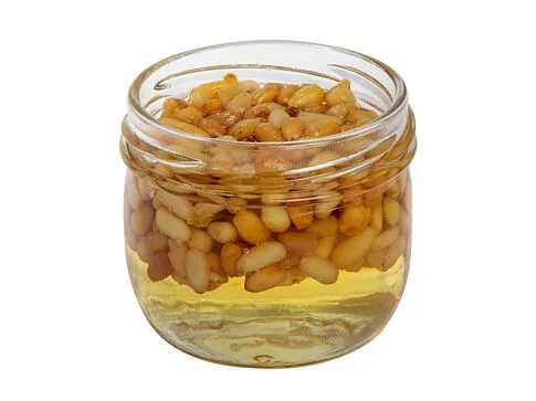 Сувенирный набор Мед с кедровыми орешками 120 гр