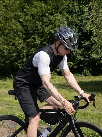 Велосумка на раму BikeLine, черная с белым