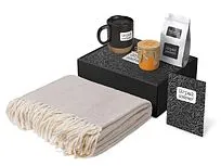 Подарочный набор Re:y. Nest с пледом, кружкой и вареньем