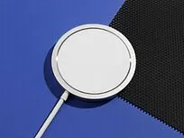 Беспроводное зарядное устройство Rombica NEO Magneto (Р)