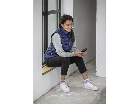 Женский утепленный жилет Pallas  из переработанных материалов по стандарту GRS - Темно - синий