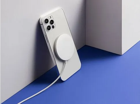 Беспроводное зарядное устройство Rombica NEO Magneto (Р)