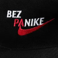 Бейсболка Bez Panike, черная